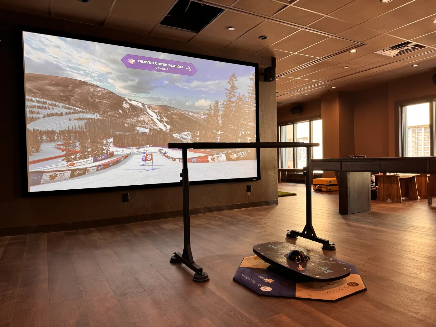 BalancePlay Pro installato nella lounge premium di un clubhouse