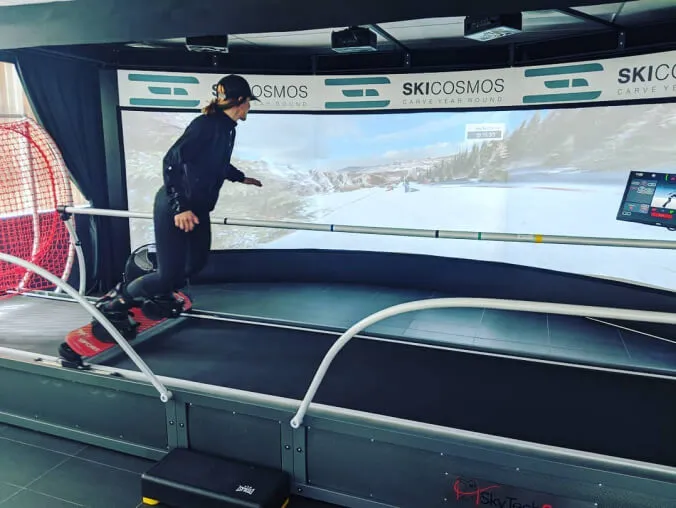 Group session on ski simulators